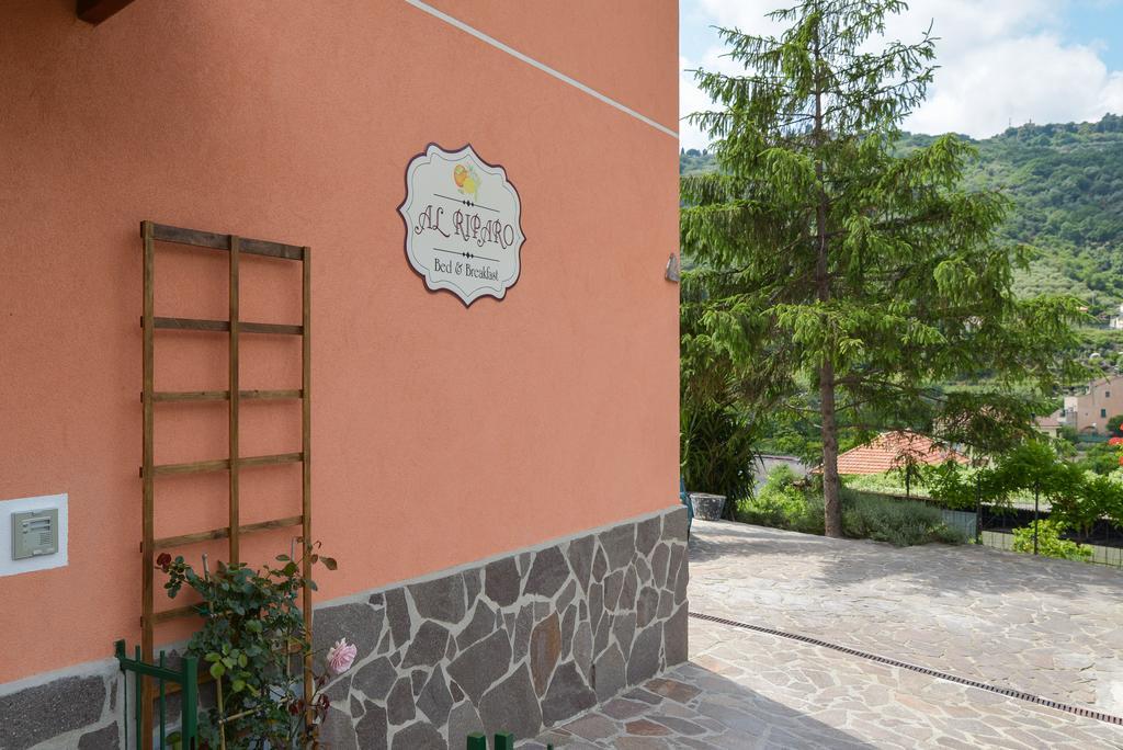 Al Riparo Affittacamere Finale Ligure Exterior foto
